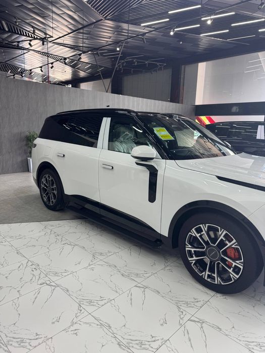 Lynk&co 900 new 2026