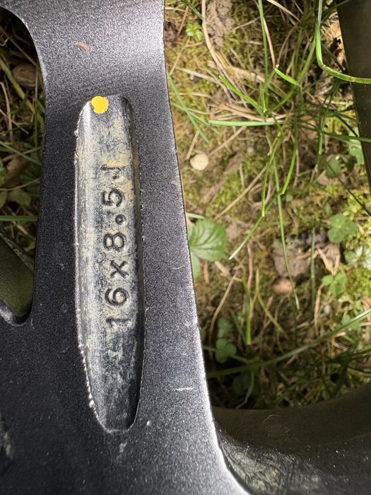 Гуми със джанти 6/139,7/16