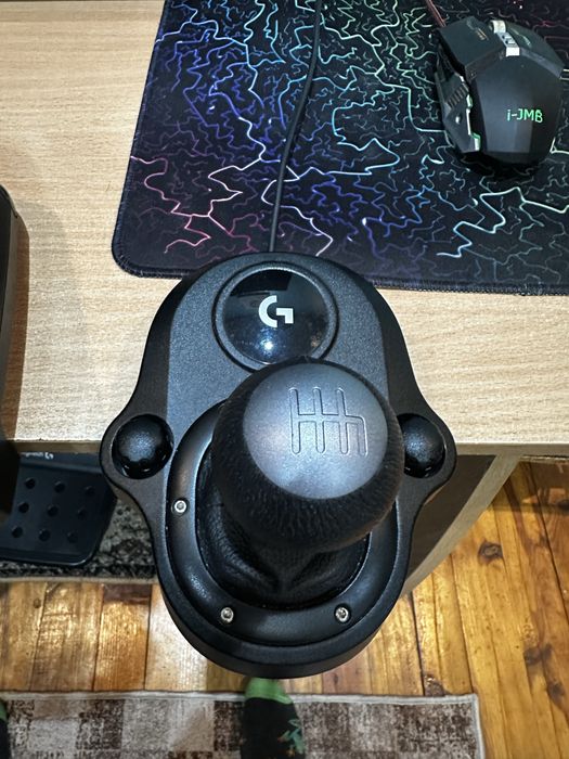 Logitech G29 волан + скоростен лост