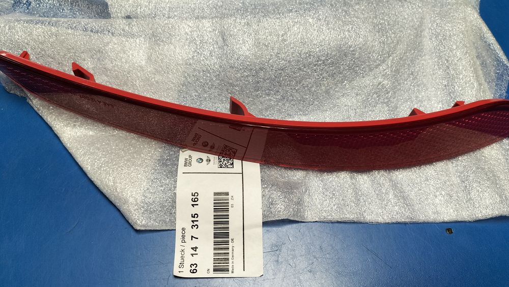 Catadioptru STANGA spate BMW seria 3 (F34)