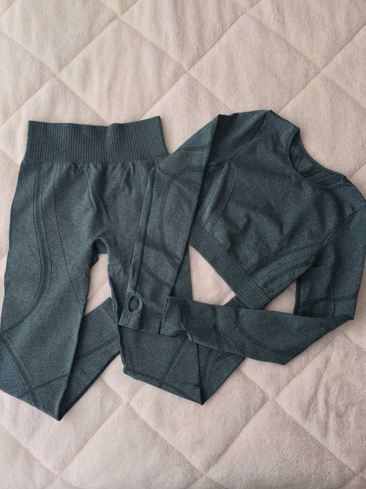 Спортен сет 3 цвята – оформящ клин + блузка