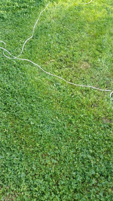 Почистване на дворове - Бургас и селата  на достъпни и приемливи  цени. Каблешково, Ахелой, Равда, Ветрен , Банево, Изворище и др .