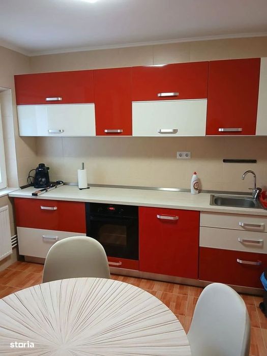 Apartament 3 camere, de închiriat, zona Terezian