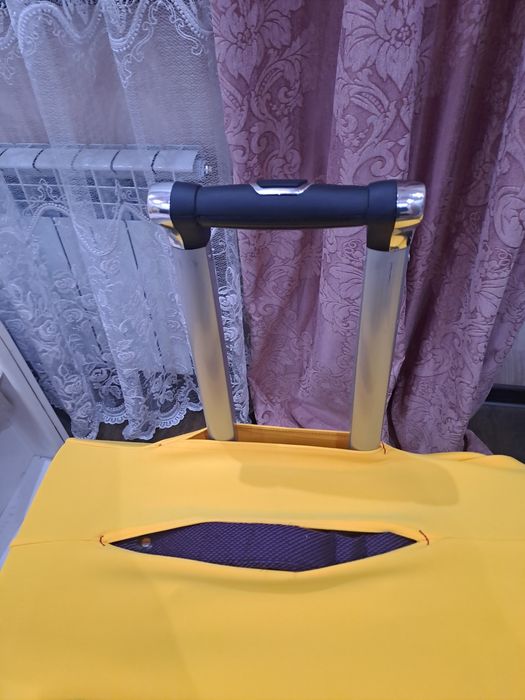 Продам чехол чемодана