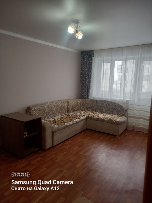 Сдам 2х комнатную квартиру на длительный срок.6мкр д16