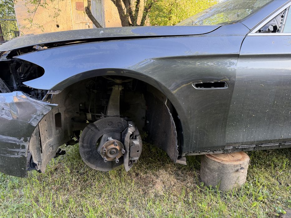 Aripa aripi fata stanga originala 416, A83, B39, A90 BMW F10 F11
