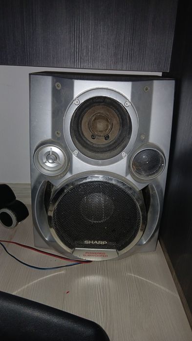 Vând boxa sharp bună