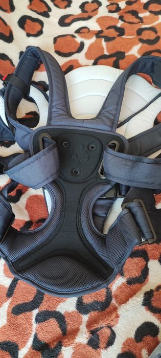 Продам кенгуру chicco