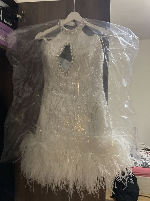 Официална рокля