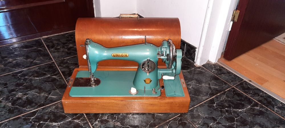 Masina de cusut manuala Union