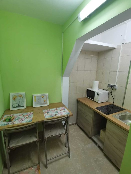 Regim Hotelier, stradal, decomandat, parter.