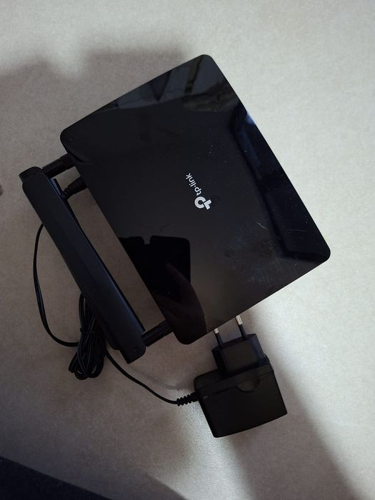 Router  TP-LINK TL-MR6400 cu sim.