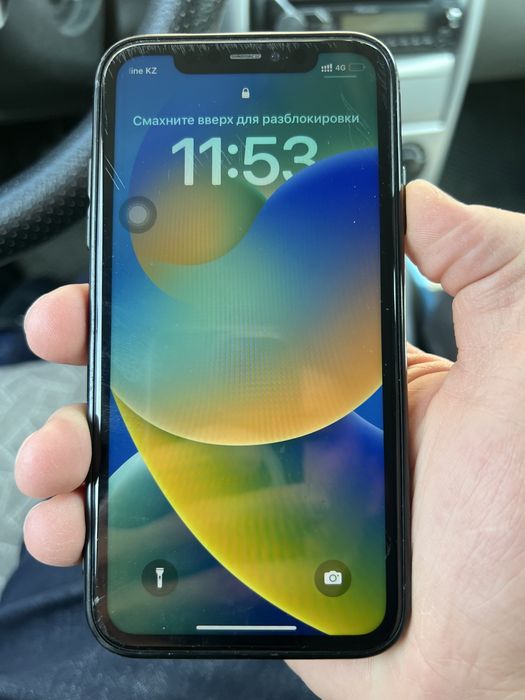 Продам Iphone 11.