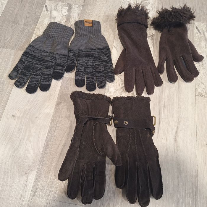 3 perechi de mănuși