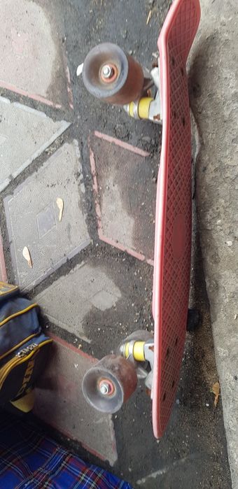 Продам скейтборт пластик