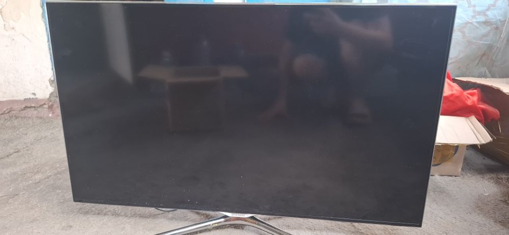Телевизор samsung