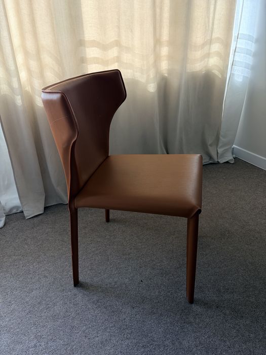 Стул серый и оранжевый