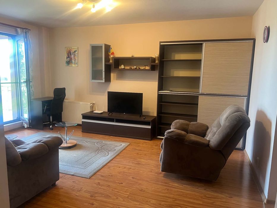 Proprietar Apartament 2 camere vis-a-vi Hanul 3 Sarmale (Bucium - strada principala)  - Mobilat, bucatarie si living separat - 68mp