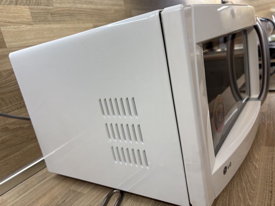 Микровълнова печка  LG WAFE Dom