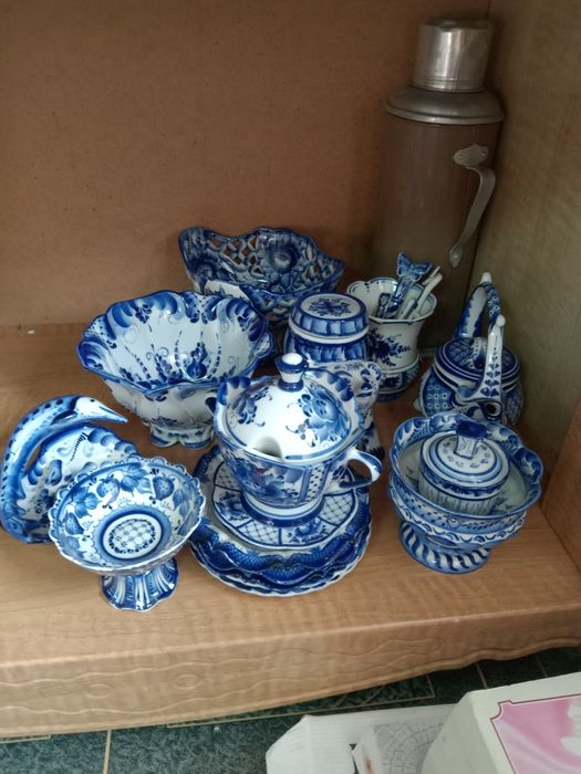Продам Гжель посуду