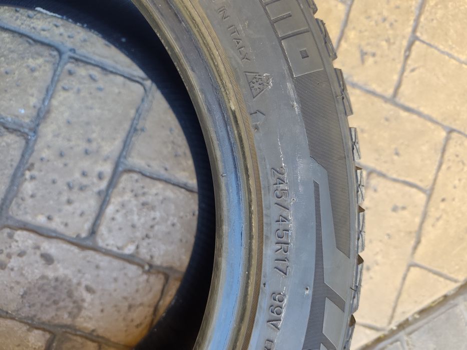 Зимни гуми Continental 245/45/17 Momo 245/45R17