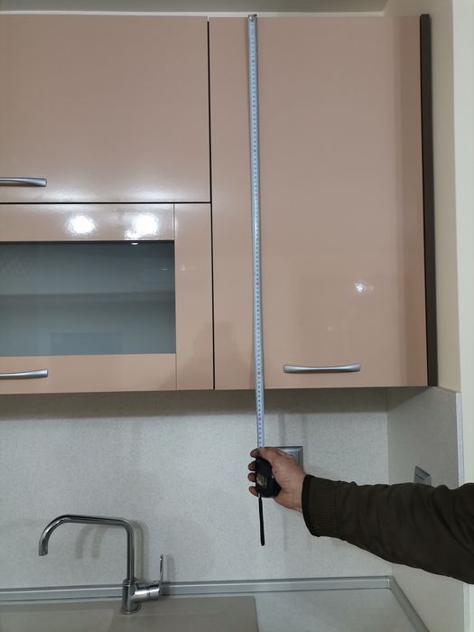 Продавам МДФ кухня с ширина 2.50м.