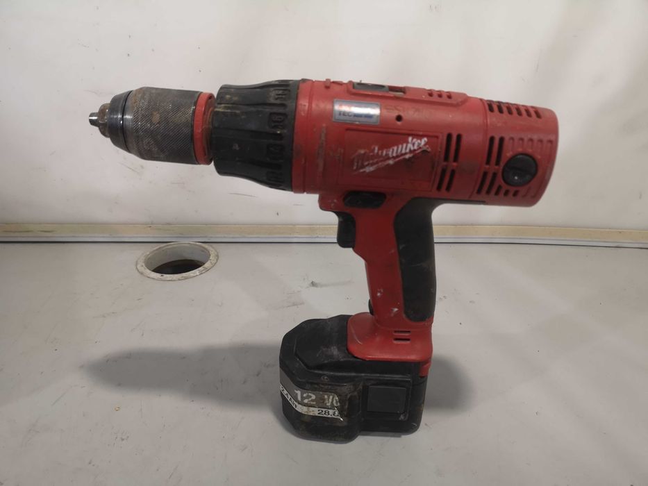 Винтоверт - Milwaukee 12V