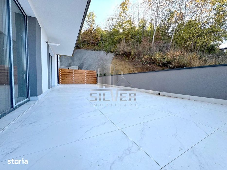 Apartament cu 3 camere/62mp/TERASA 60 mp/CF/zona Catanelor.