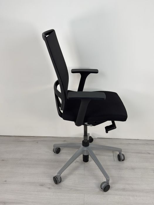 Ергономичен офис стол с мрежова облегалка за дома и офиса обзавеждане