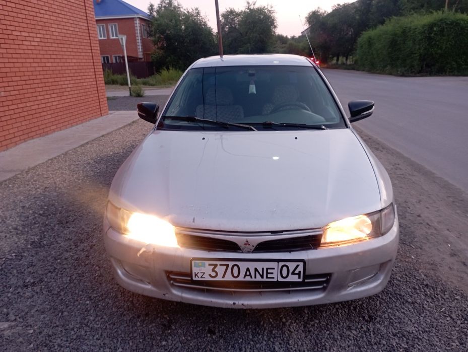 Продам машину Лансер