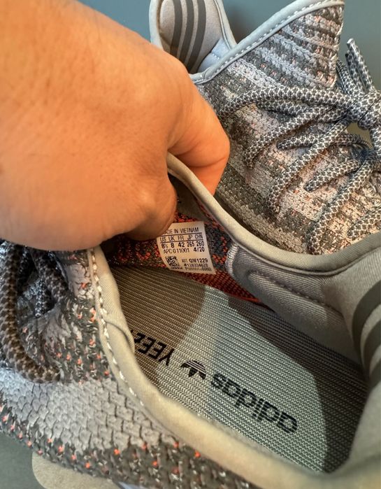 Adidas Yeezy Boost V2 Beluga