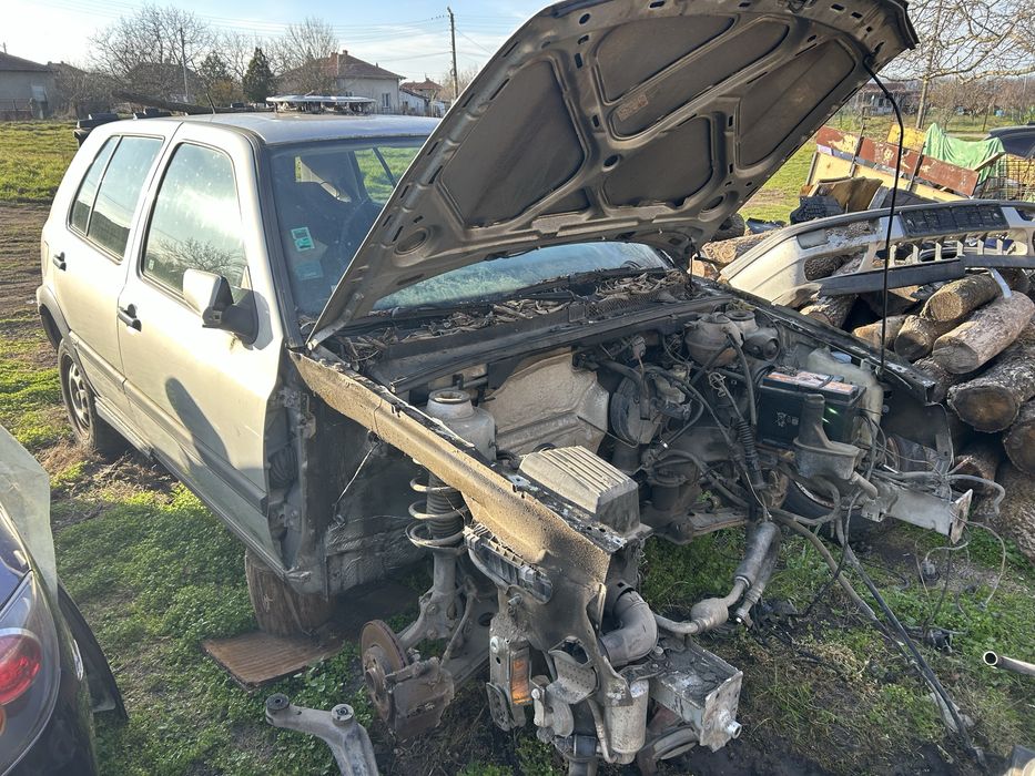 Голф 3 1.6  101 коня на части