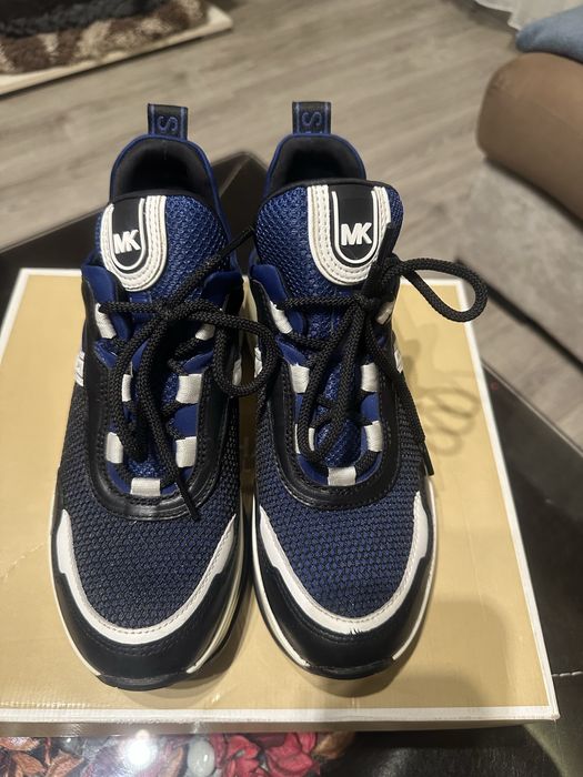 Оригинални обувки Michael Kors.