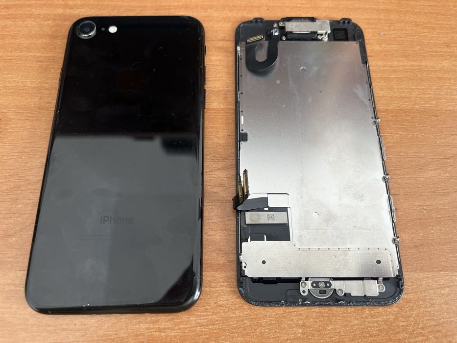 Дисплей и корпус iphone 7