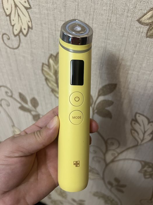 Medicube микротоковый массажер