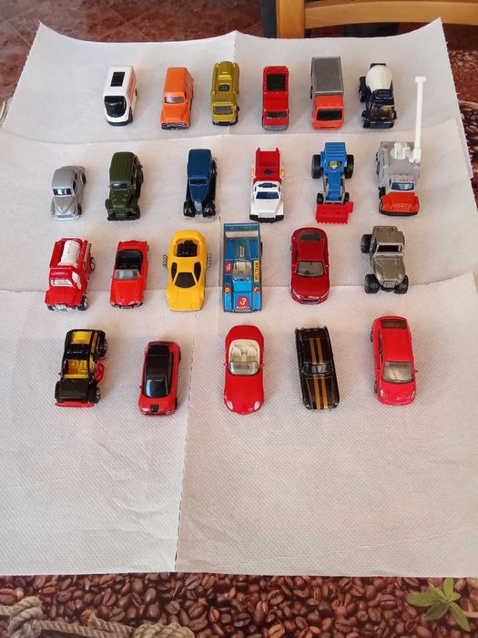 Колички метални и пластмасови