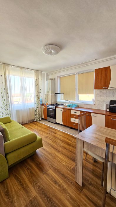 Închiriez apartament, 2 camere, decomandat