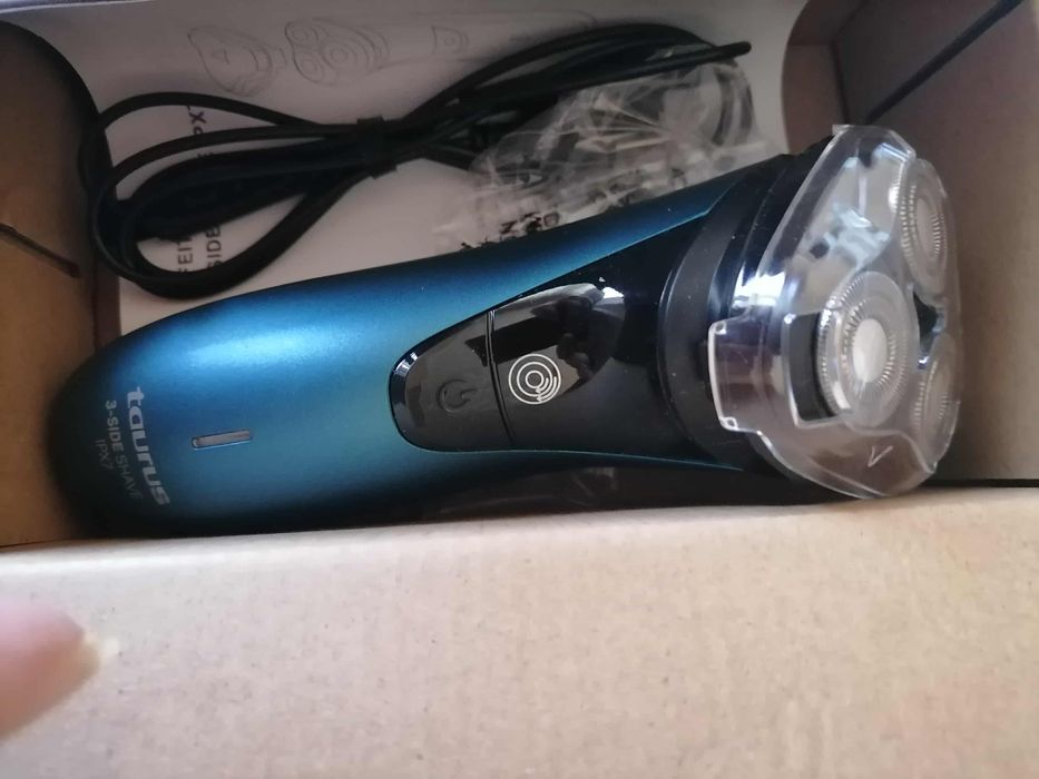 Шейвър нов с три глави