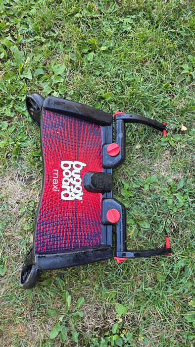 Универсална степенка за второ дете Lascal - Maxi, червена