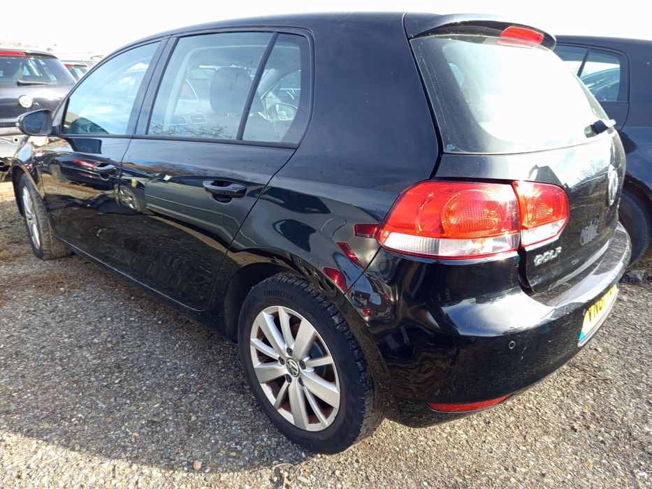 Фолксваген Голф 6 1.6 тди 2011год