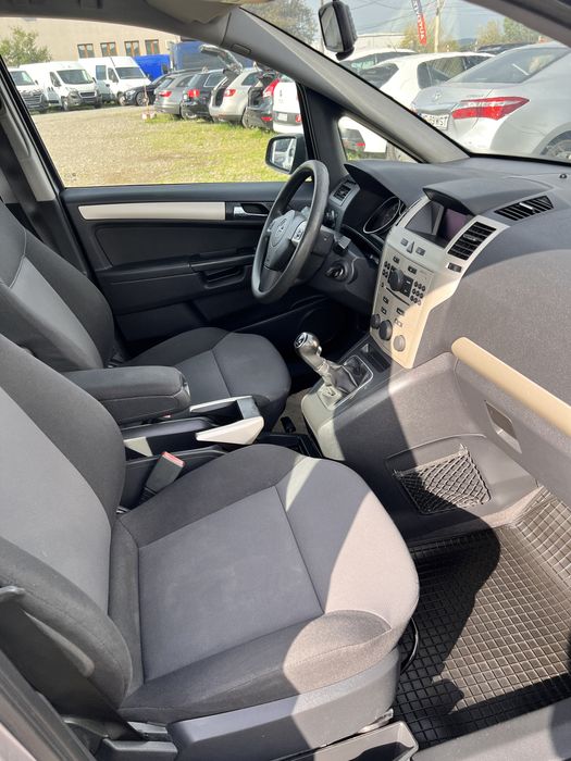 Opel zafira 1.9cdti 2008  7 locuri stare foarte buna