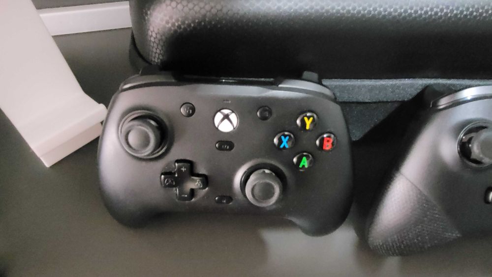 Xbox Series S with 4 Controllers and Accessories + 1 Month of Gamepass Ultimate