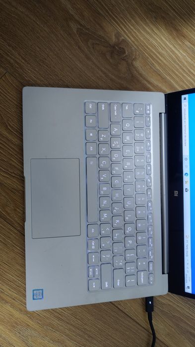 Xiaomi Mi Notebook Air 13 / i5 / 8GB / SSD 256 / Nvidia 940MX