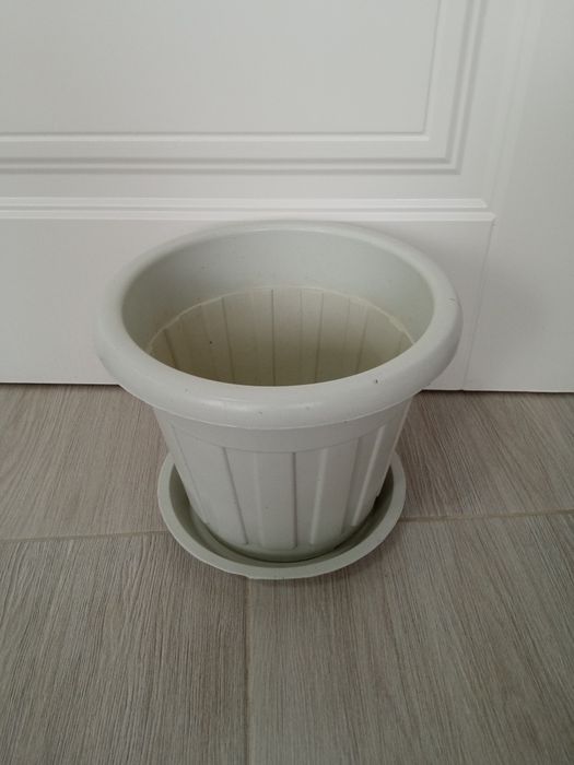 Горшоки для цветов