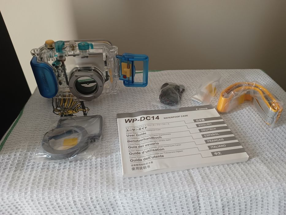 Canon подводен бокс и фотоапаратт