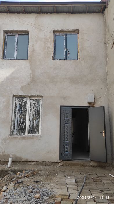 Хива шахар марказида 2 кават бино сотилади