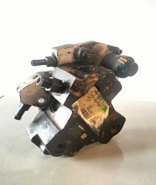 Pompa inalta presiune 3.0 cdi a6420700201 Mercedes-Benz CLS-Class C21