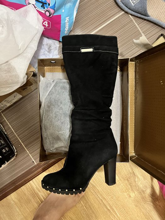 Продам зимние сапоги