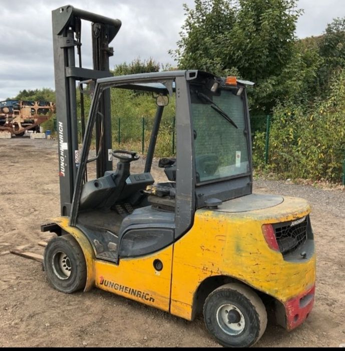 Vand/inchiriez Stivuitor JUNGHEINRICH DFG 435S 2011 diesel