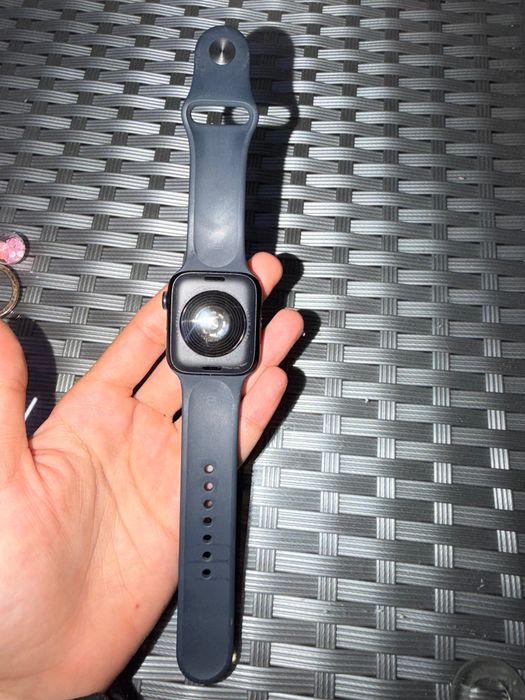 Apple Watch SE (GPS) (2nd Generation)